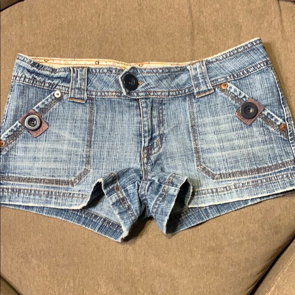 BONGO jean shorts. Like new.